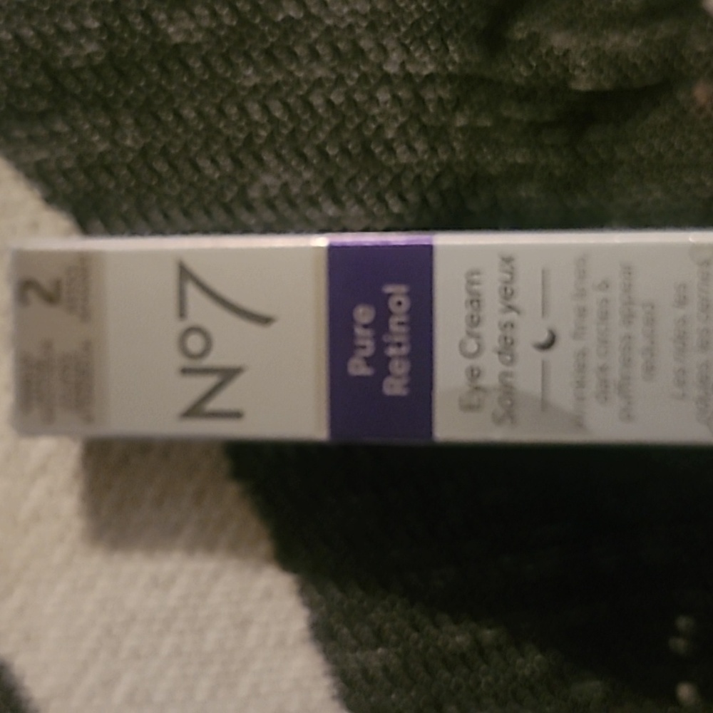 No7 pure retinol eye cream